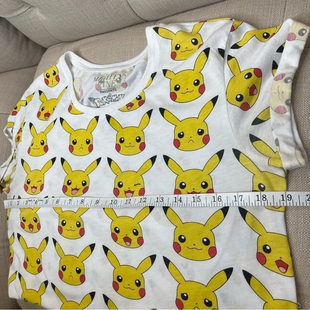 Bg: Mighty Fine Pokémon all over PIKACHU Print Short Sleeve T Shirt Sz L roll up - Picture 6 of 6